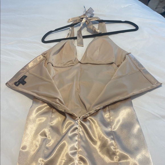 Shimmering Gold Dress - Picture 6 of 8